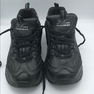 WOMENS SKECHERS D’LITES SIZE 7